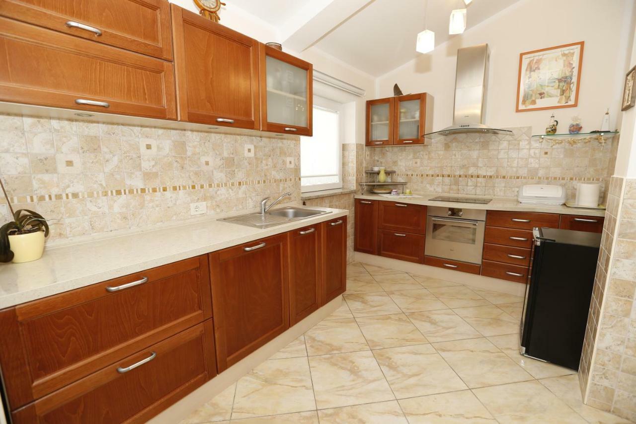 באסקה Apartment Bojan With Terrace And Sea View מראה חיצוני תמונה
