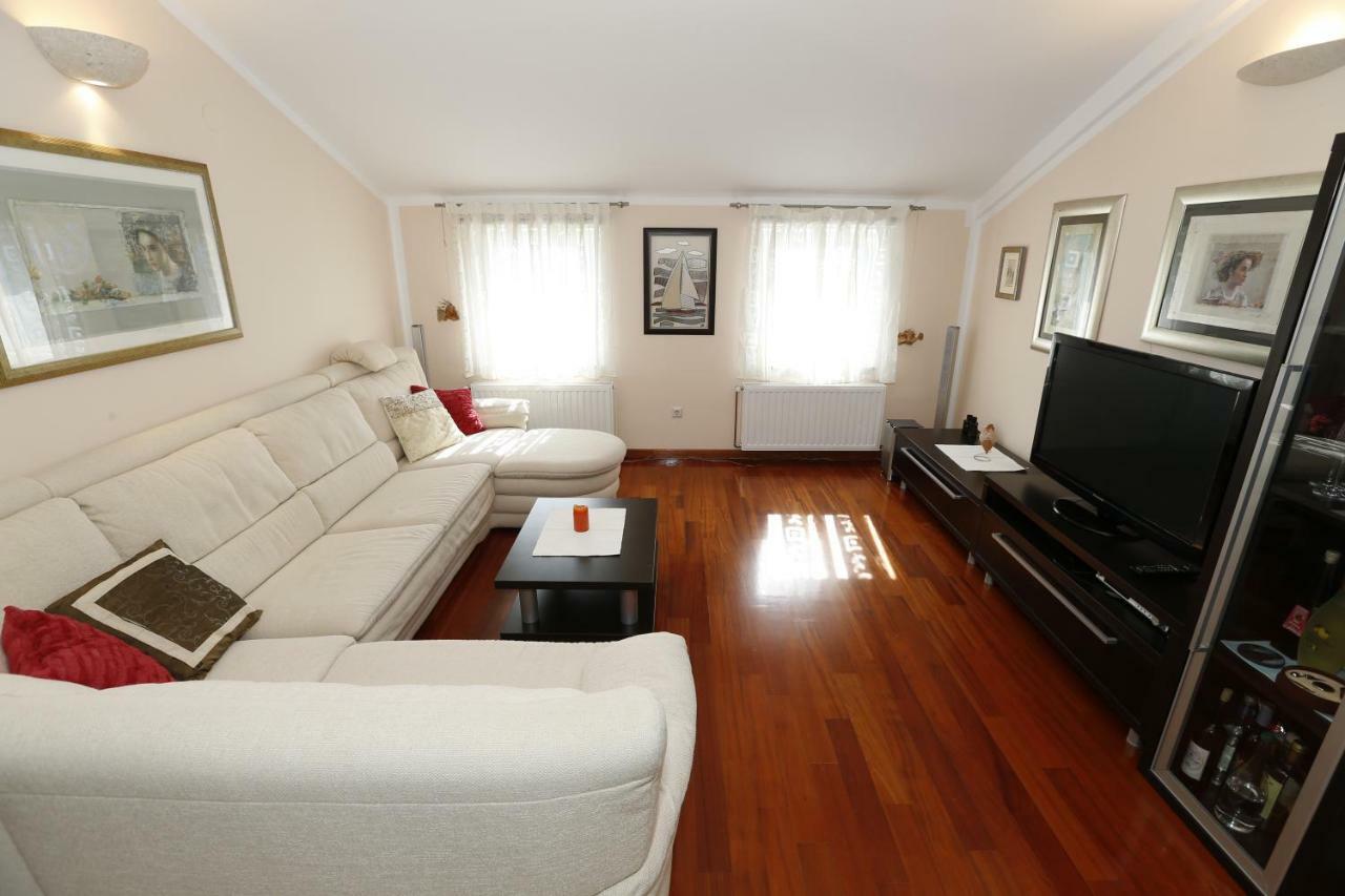 באסקה Apartment Bojan With Terrace And Sea View מראה חיצוני תמונה